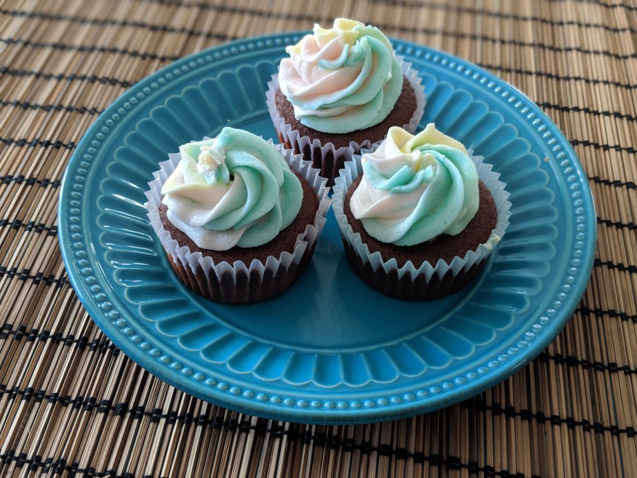 00100dPORTRAIT_00100_BURST20180610190408610_COVER